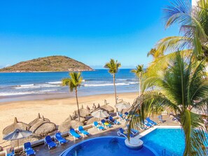 On the beach - Oceano Palace Beach Resort (Mazatlán)