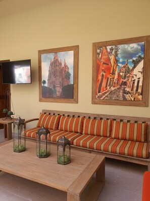 Condo familiar, para no fumadores, vista a la montaña | Salón ejecutivo