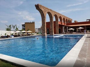 Alberca al aire libre