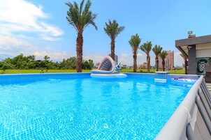 Piscina externa sazonal