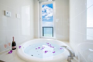 Bathroom - Costa Bella Condominiun Resort (Motobu)