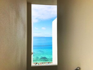 Vista para praia/oceano