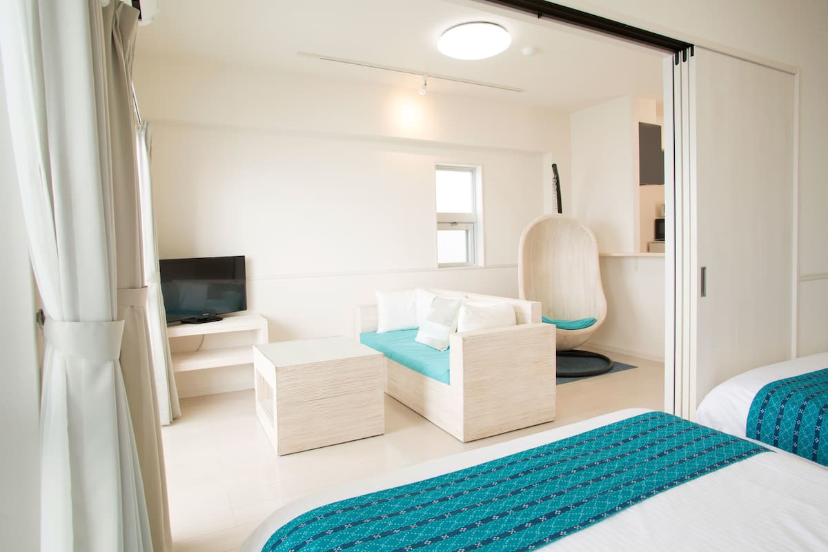 Standard Twin Room, Ocean View | Desk, free WiFi