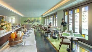 Daily local cuisine breakfast (THB 250 per person)