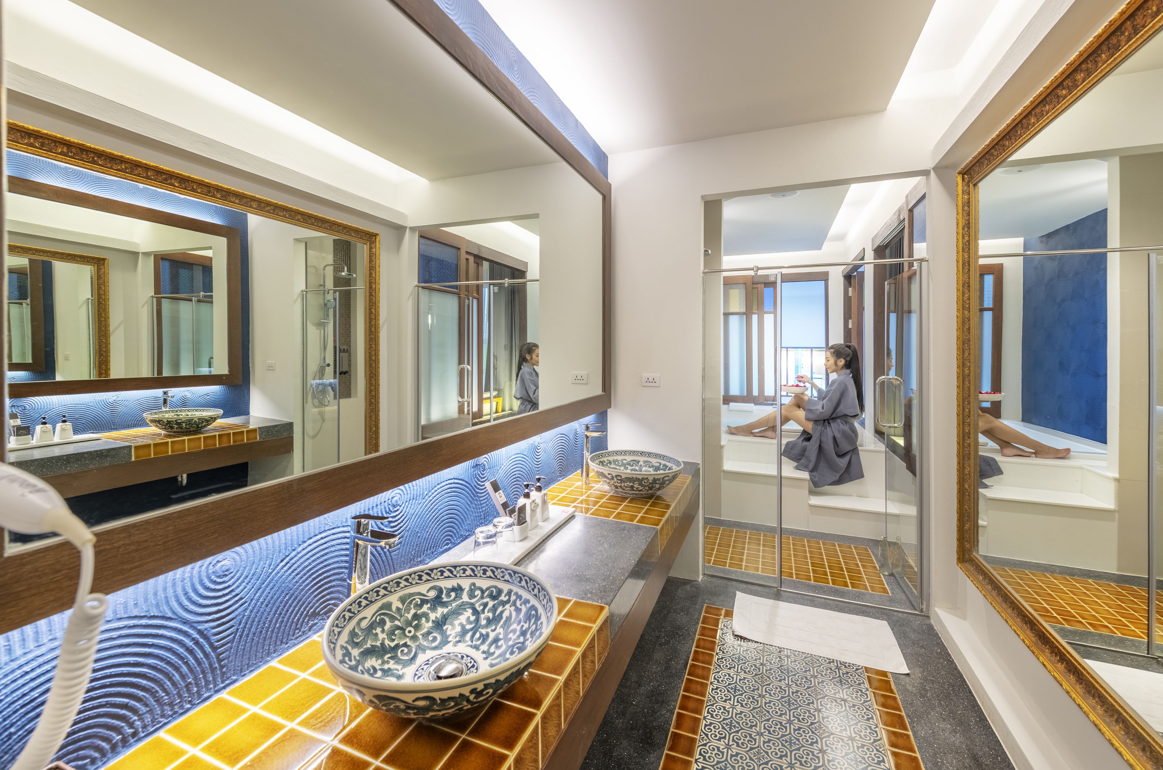 jacuzzi pool access | egyptian cotton sheets, premium bedding, minibar, in-room safe