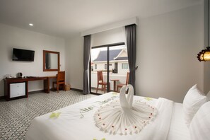 Egyptian cotton sheets, premium bedding, minibar, in-room safe