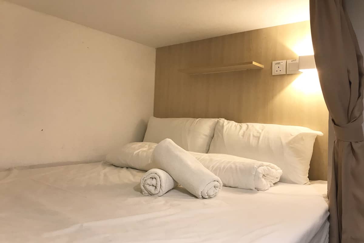 Basic Shared Dormitory, Mixed Dorm, Non Smoking, Shared Bathroom | Blackout drapes, iron/ironing board, free WiFi, bed sheets