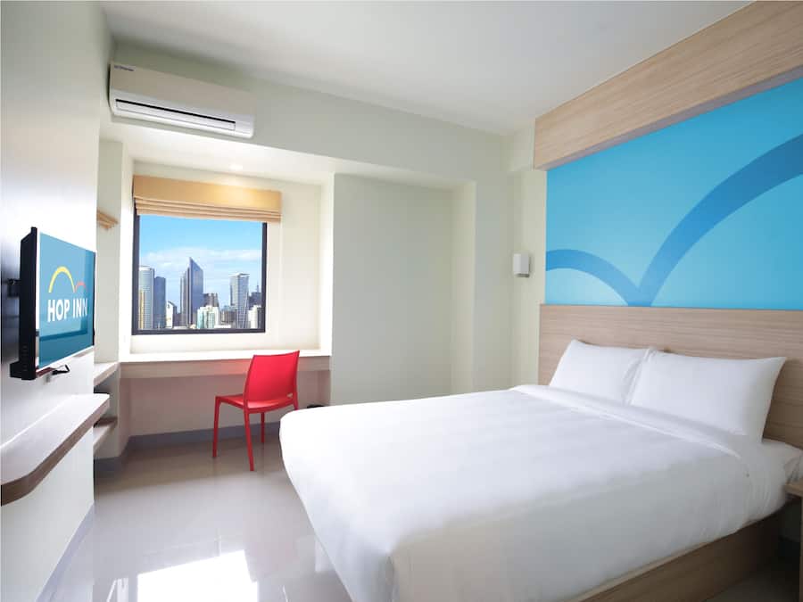 Standard Double Room | Down comforters, in-room safe, desk, laptop workspace