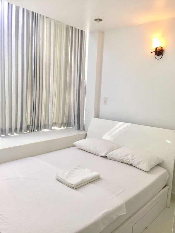 Double Room (Big Window) | Minibar, in-room safe, free WiFi, bed sheets