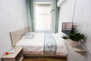 Blackout curtains, rollaway beds, free WiFi