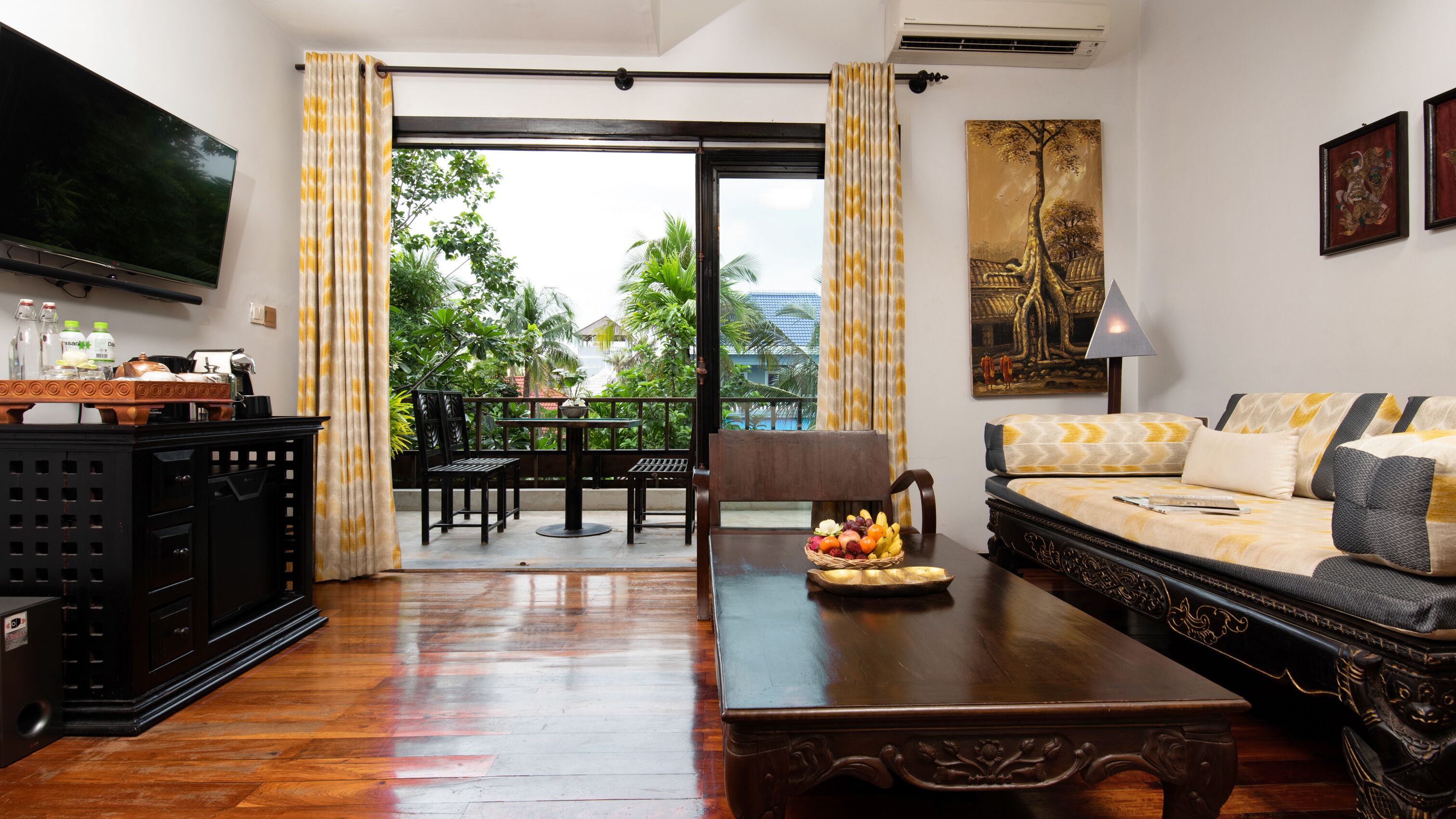 42-inch smart tv with digital channels, tv, netflix