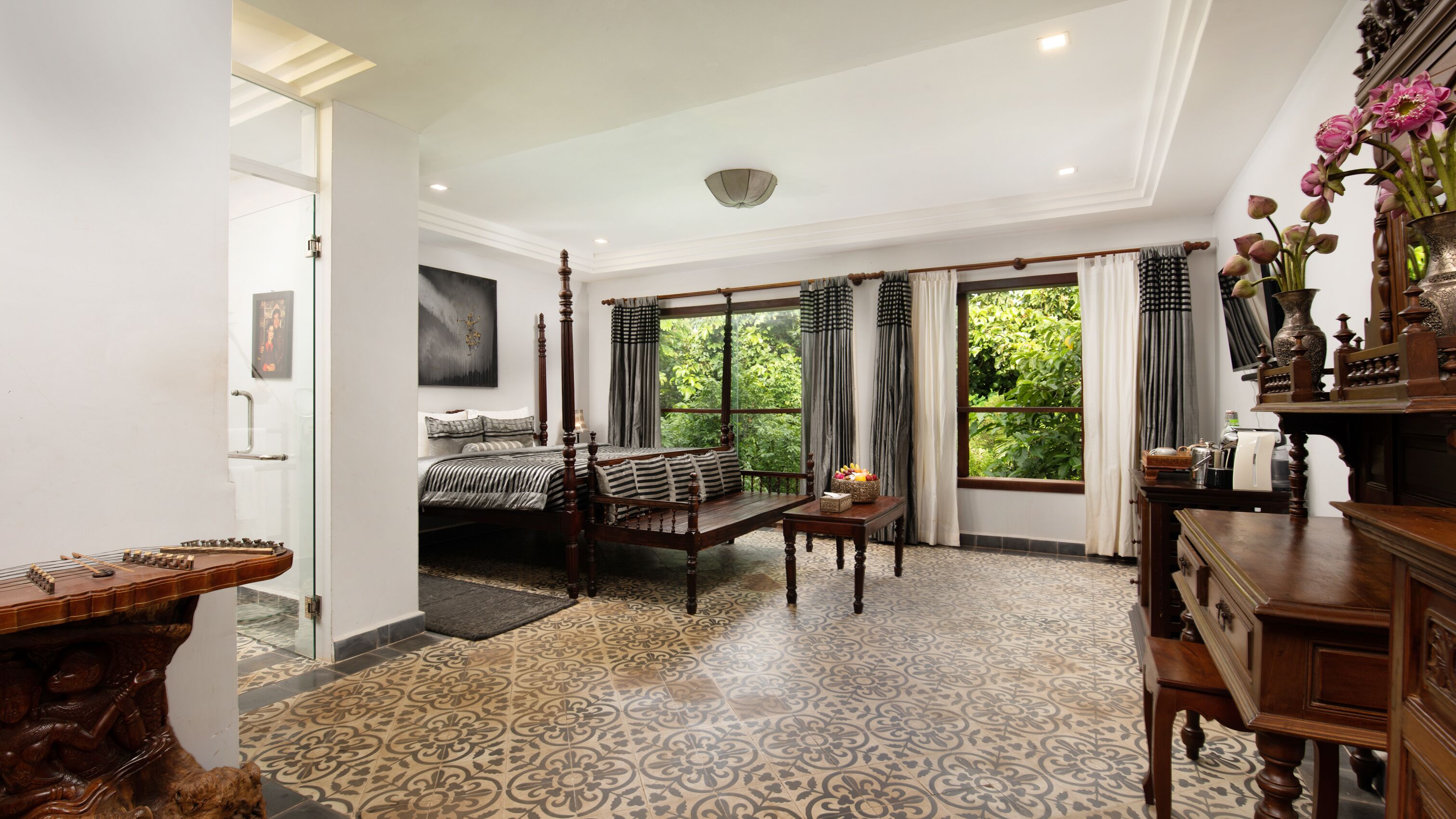 egyptian cotton sheets, premium bedding, down duvets, pillow-top beds