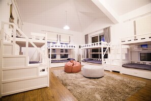 Villa, 4 Schlafzimmer | 4 Schlafzimmer, Schreibtisch, Verdunkelungsvorhänge, kostenloses WLAN