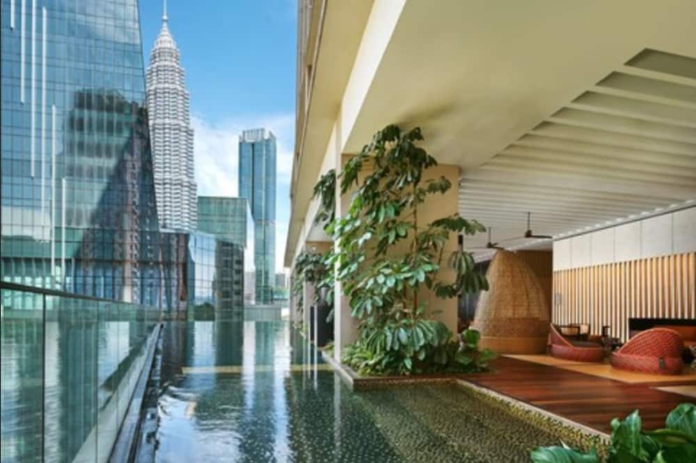The RuMa Hotel and Residences