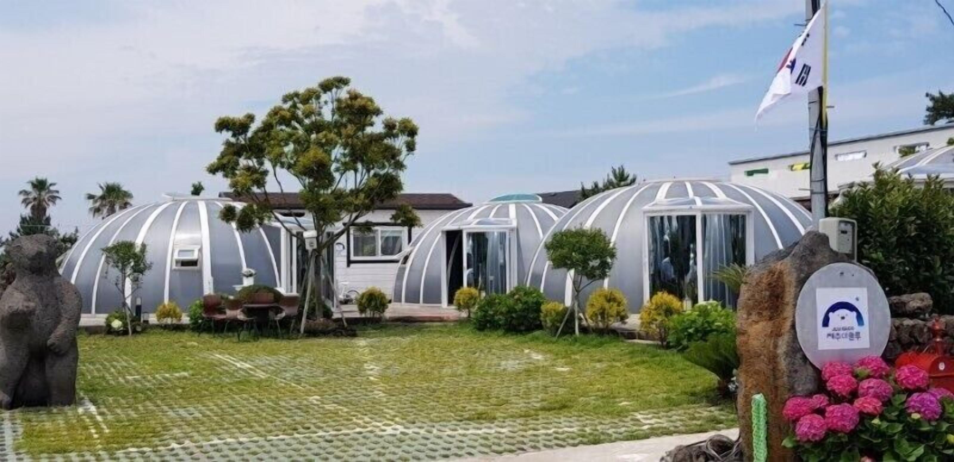 숙박 시설 정면