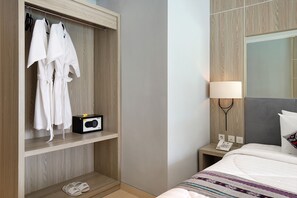 In-room safe, desk, iron/ironing board, free WiFi