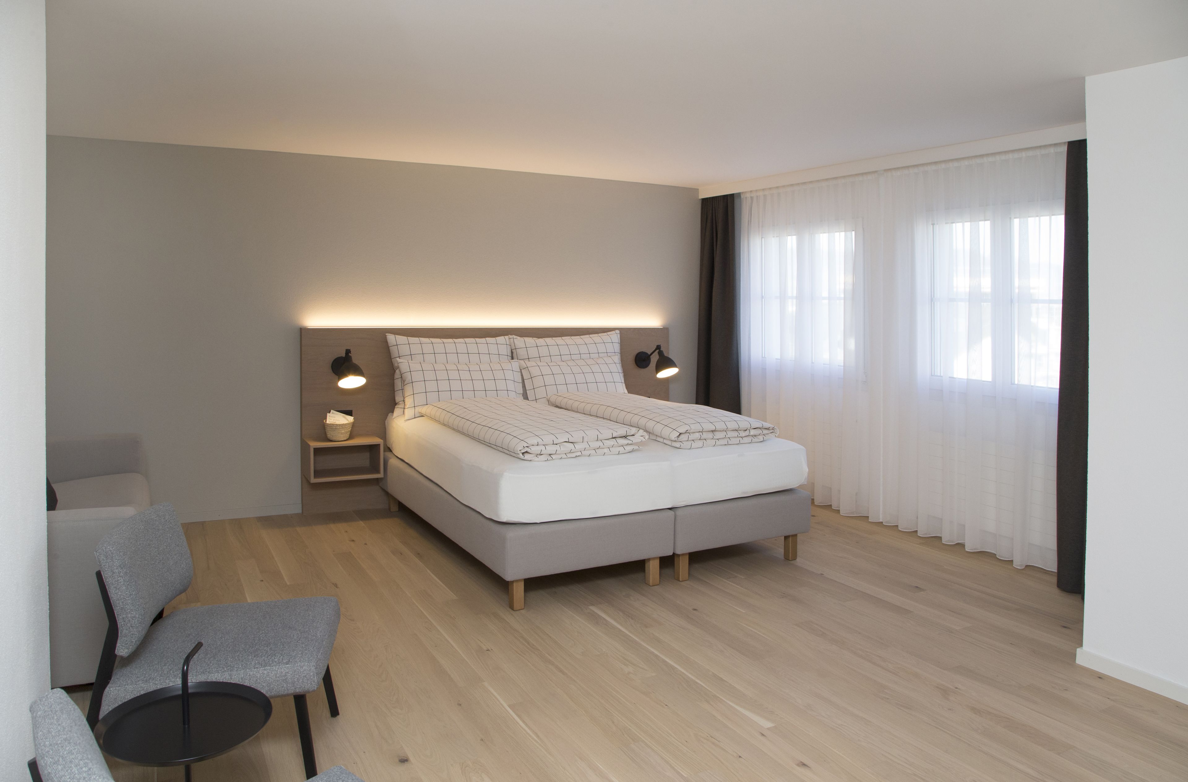 deluxe double room | egyptian cotton sheets, premium bedding, minibar, in-room safe