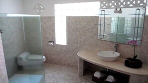Villa, 2 Bedrooms | Bathroom | Combined shower/tub, deep soaking tub, free toiletries, hair dryer - The White Heron (Ubud)