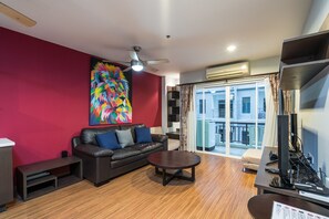 Comfort-Apartment, 1 Schlafzimmer, Balkon | Wohnzimmer