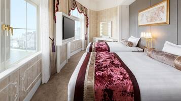 Suite Room, Non Smoking | In-room safe, desk, blackout curtains, free WiFi