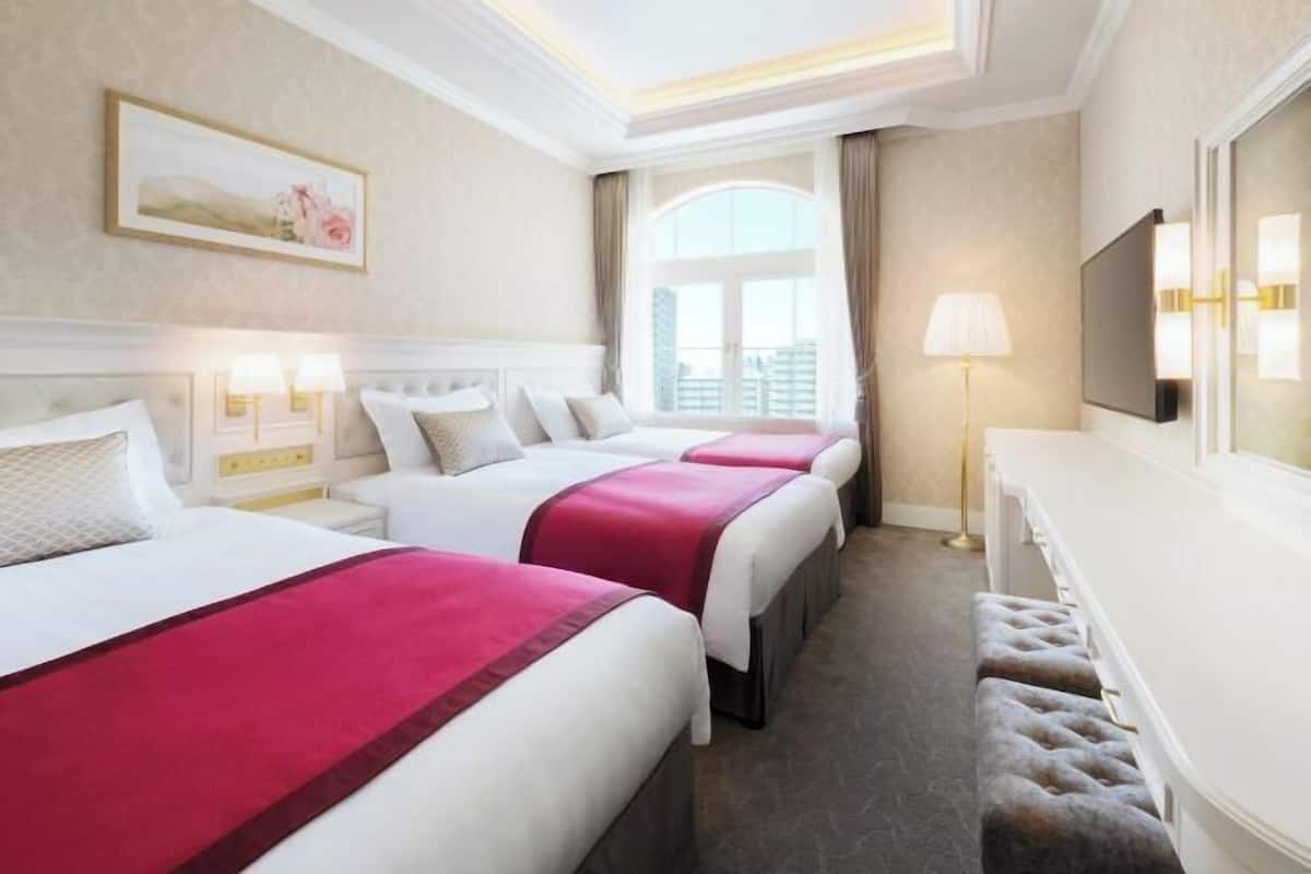 1 bedroom, in-room safe, desk, blackout drapes