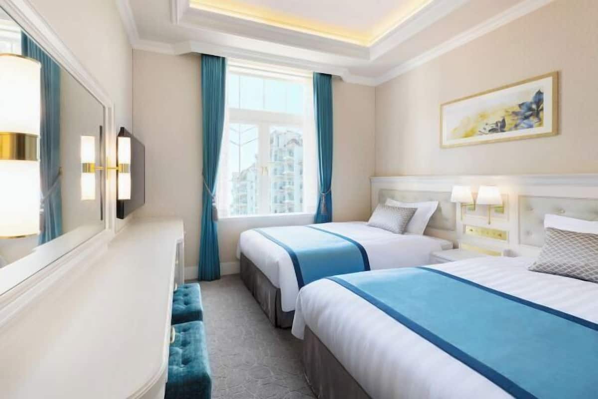 In-room safe, desk, blackout curtains, free WiFi