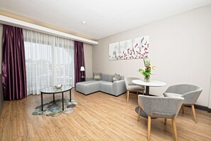 Télévision à écran plat de 40 pouces avec chaînes par câble, télévision