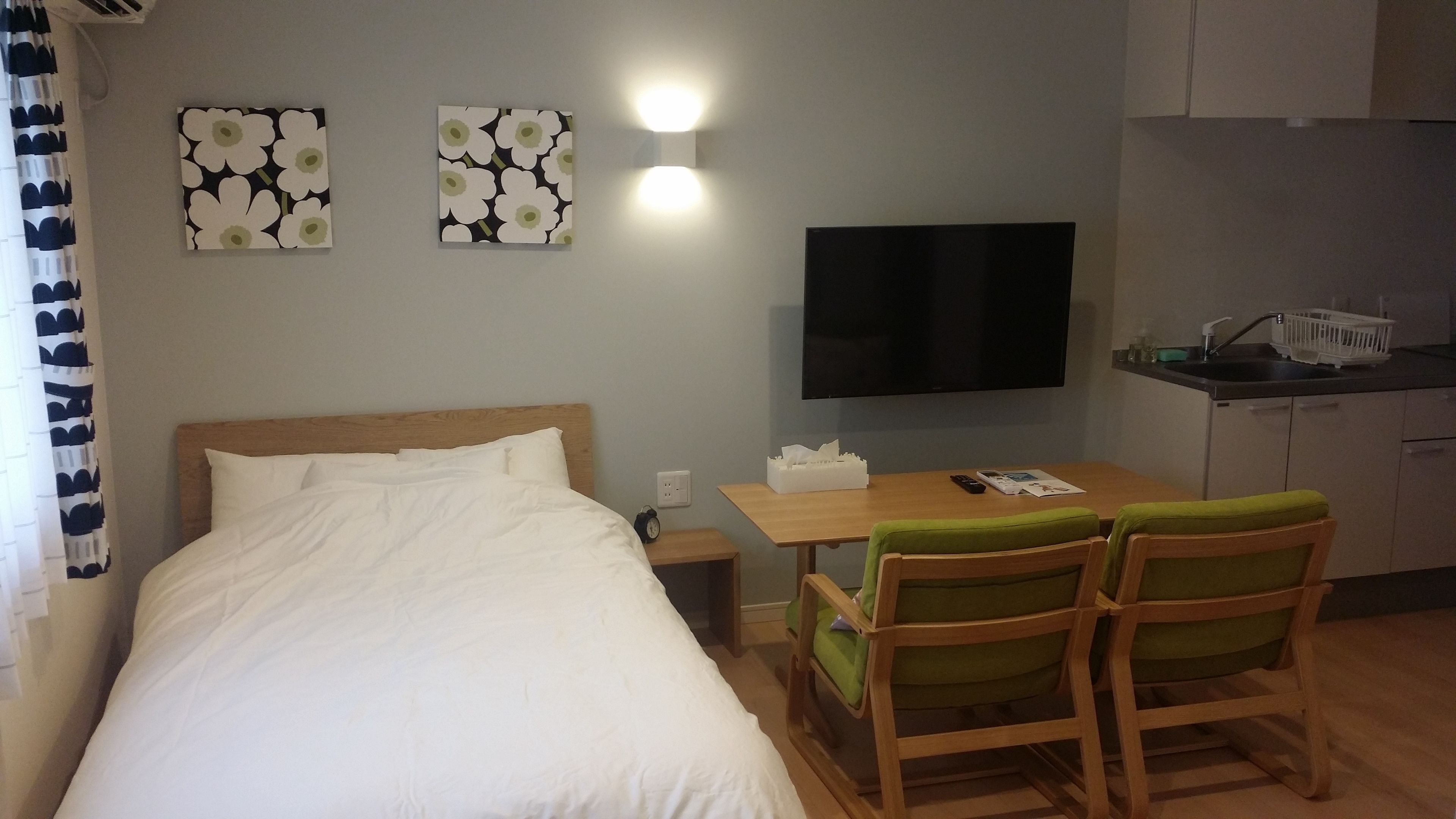 single room | 1 bedroom, in-room safe, individually decorated, individually furnished