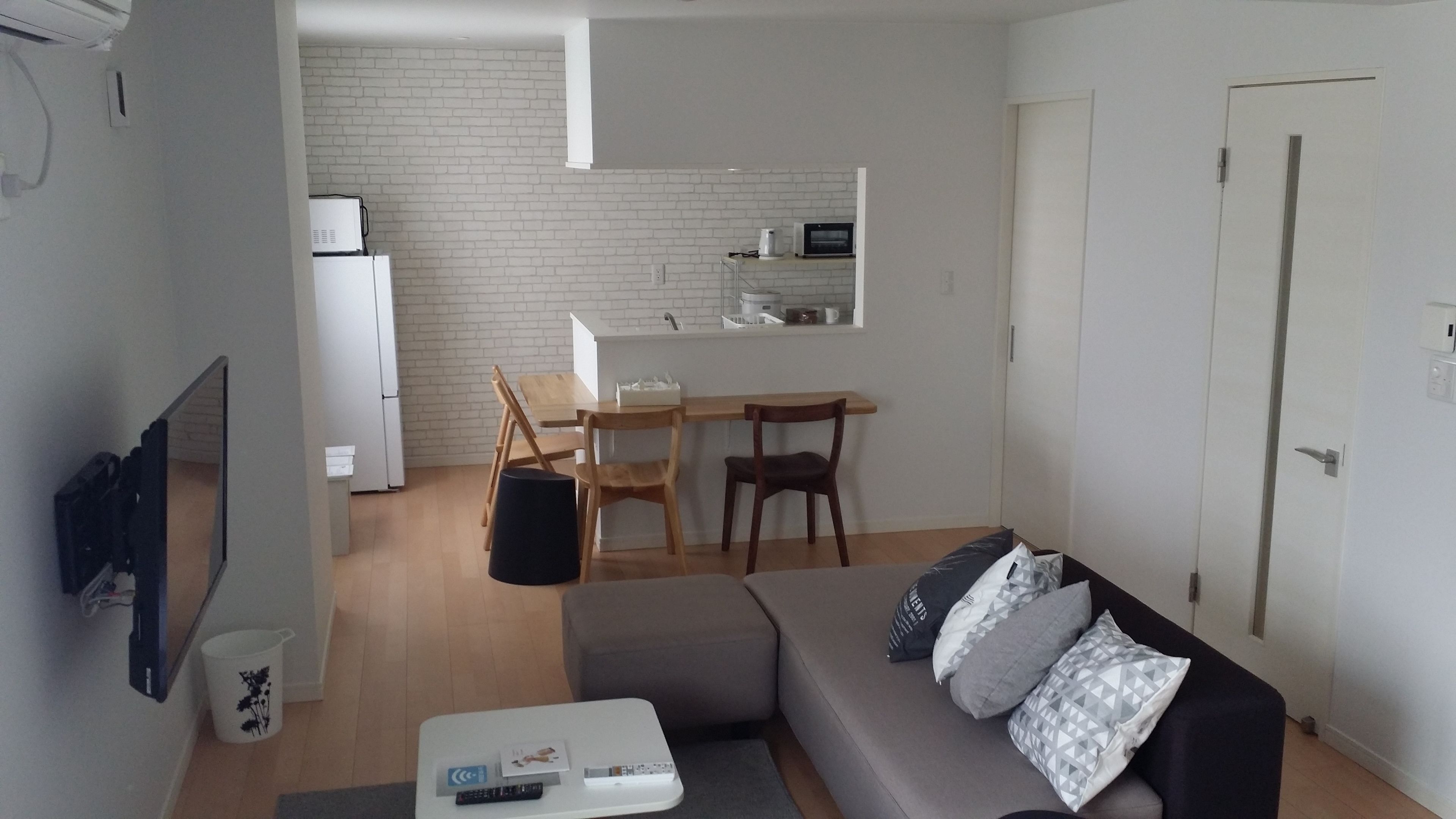 twin room | 1 bedroom, in-room safe, individually decorated, individually furnished