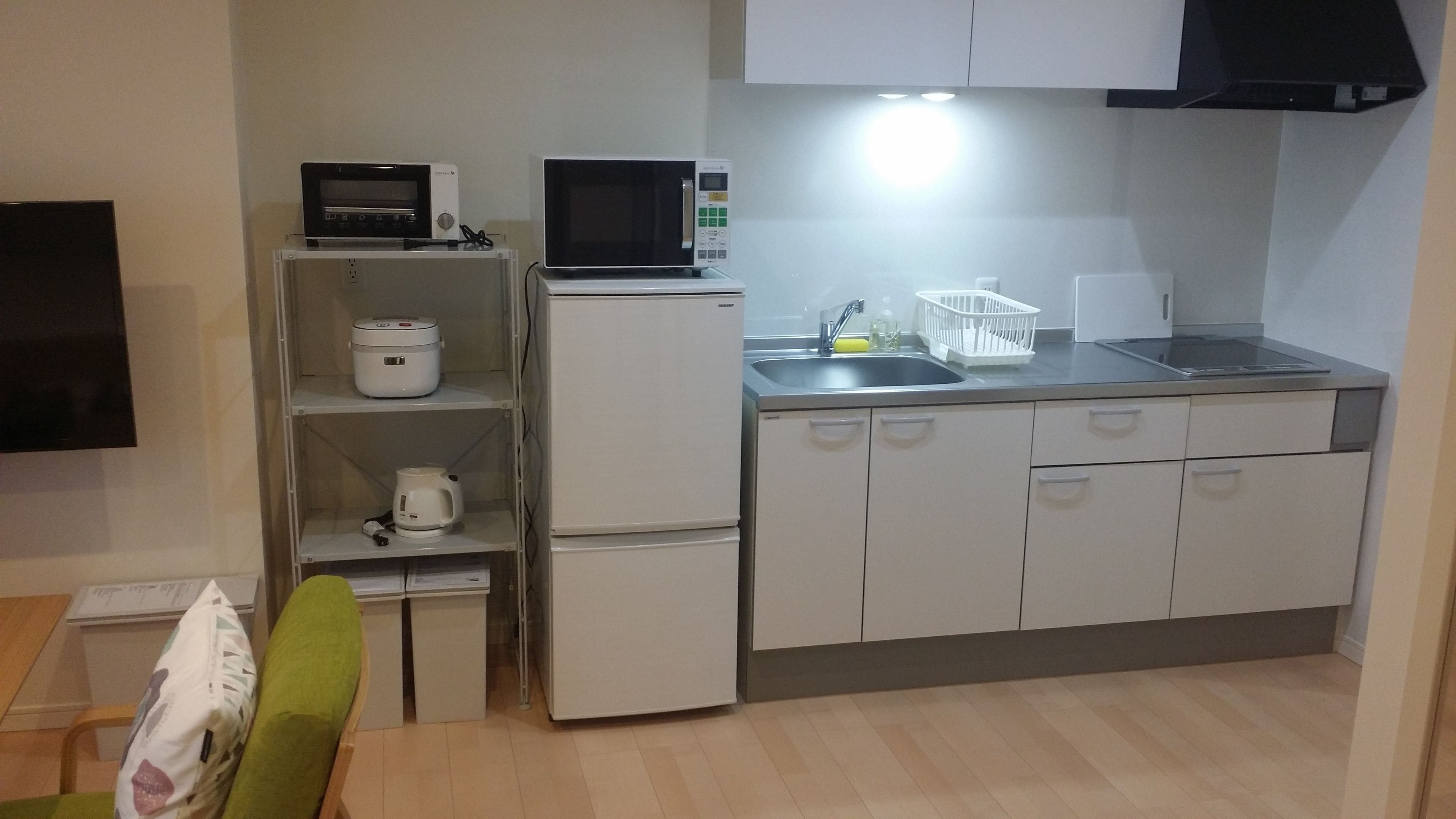 double room | private kitchen | full-sized fridge, microwave, stovetop, rice cooker