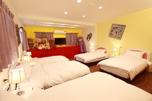 Five People Room | Desk, free WiFi - Bear Sline B&B (Hualien City)
