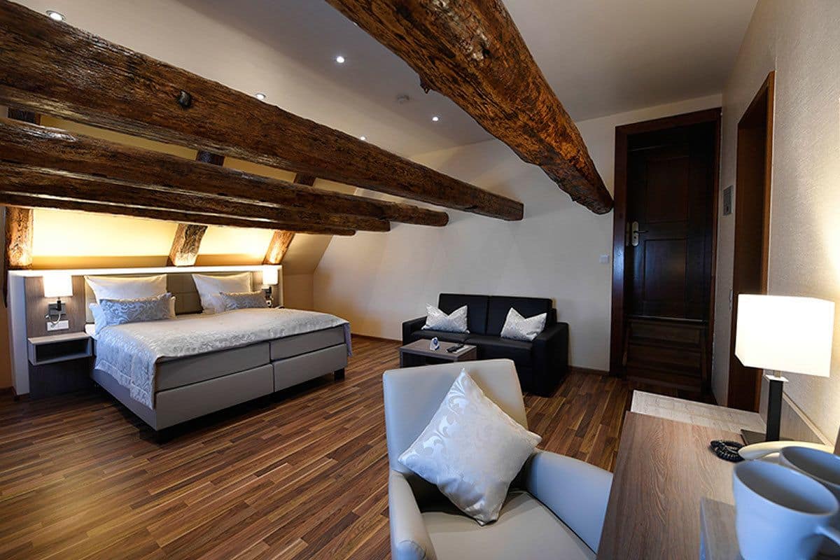 comfort double room | hypo-allergenic bedding, minibar, desk, free wifi