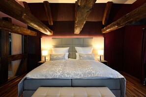 Comfort Double Room | Hypo-allergenic bedding, minibar, desk, free WiFi - Hotel Marktkieker (Burgwedel)