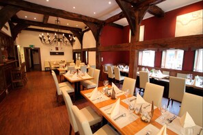 含每日吃到飽早餐