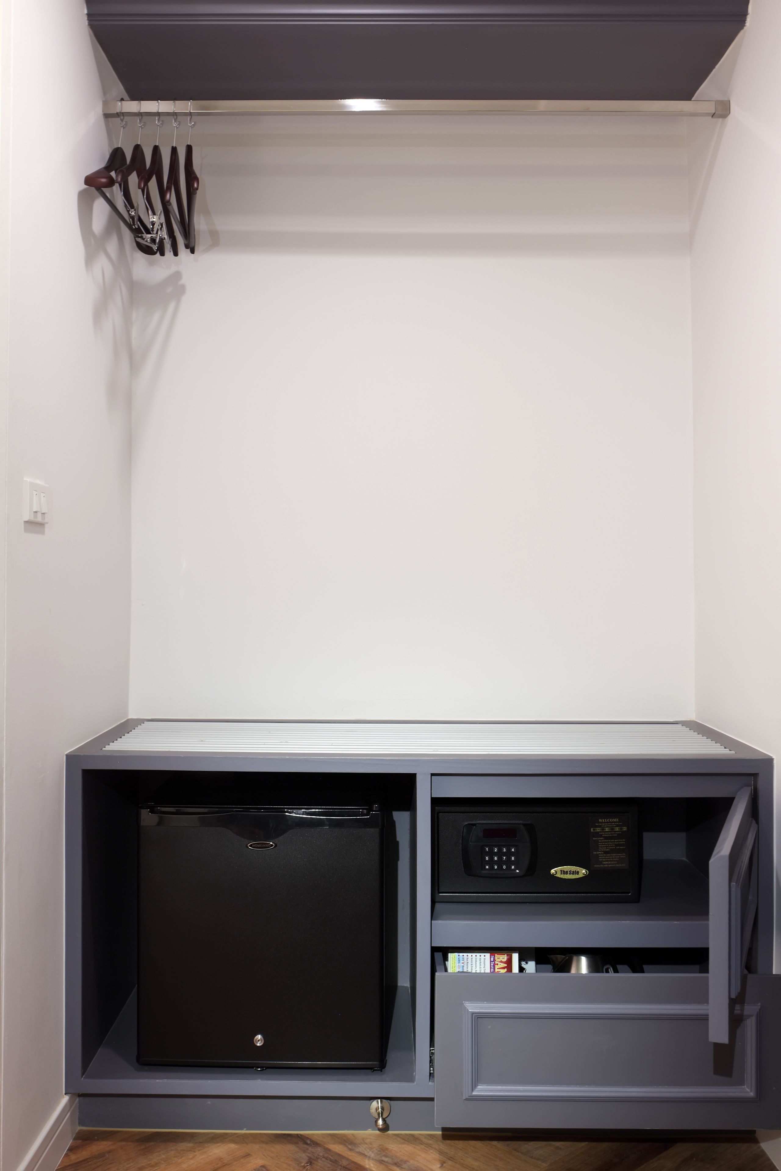 deluxe twin room | 1 bedroom, minibar, in-room safe, individually decorated