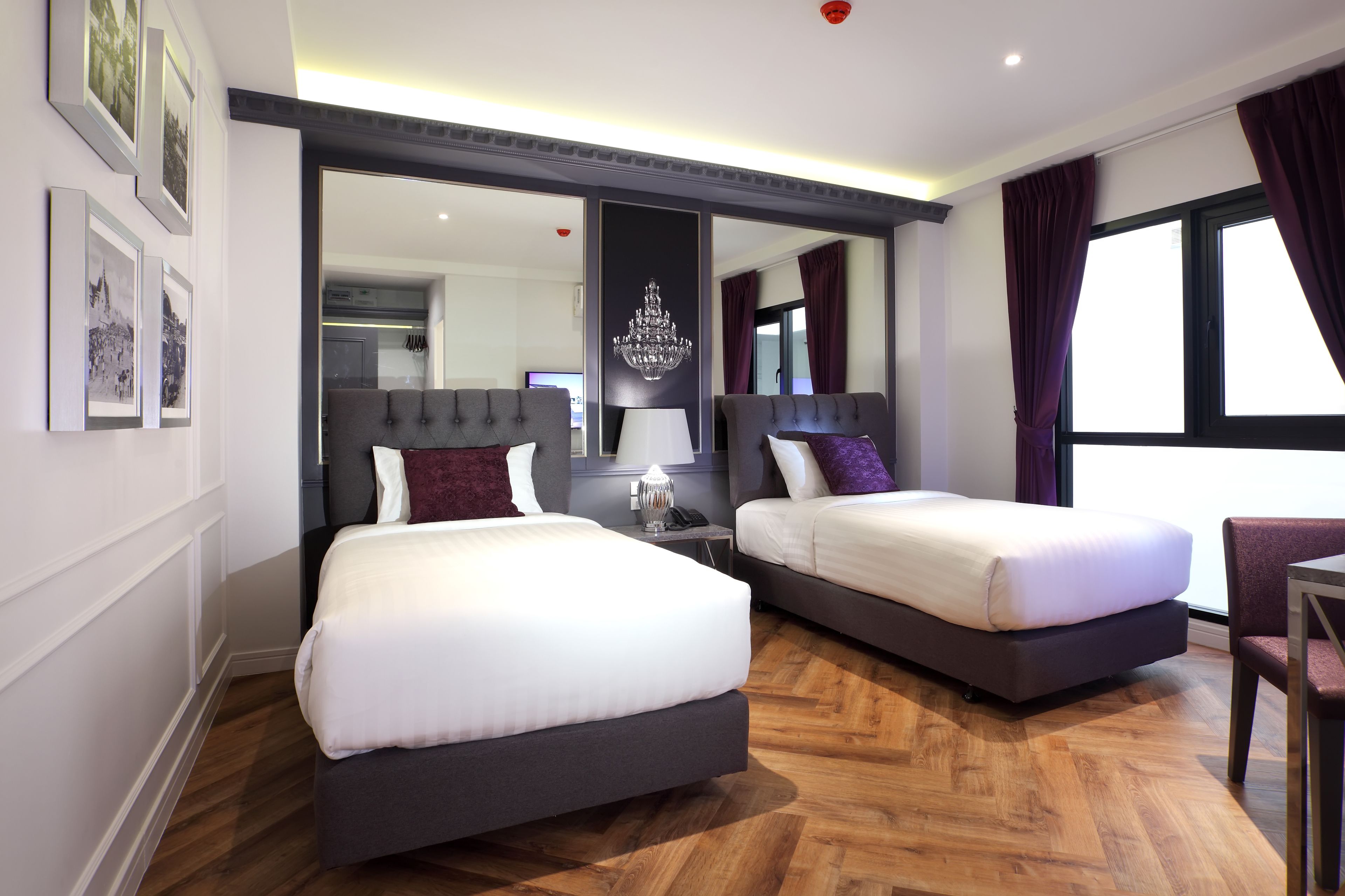 deluxe twin room | 1 bedroom, minibar, in-room safe, individually decorated