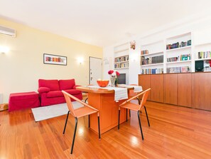 Apartment (1 Bedroom) | Front of property - Italianway   - Vallazze 87 (Milan)