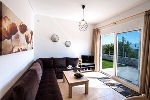 Villa - 3 sovrum - privat pool | Vardagsrum | Platt-tv