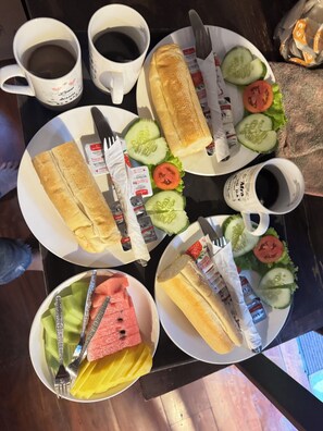 Free daily full breakfast - Villa Kee Lee Hotel (Luang Prabang)