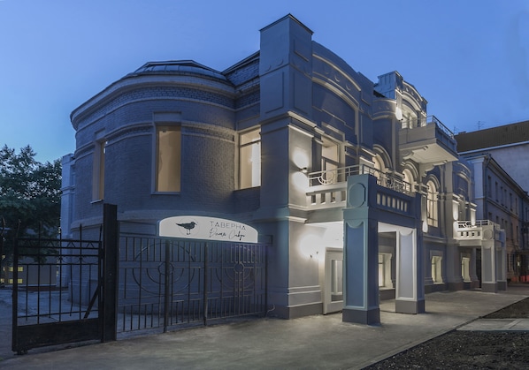 Front of property - evening/night