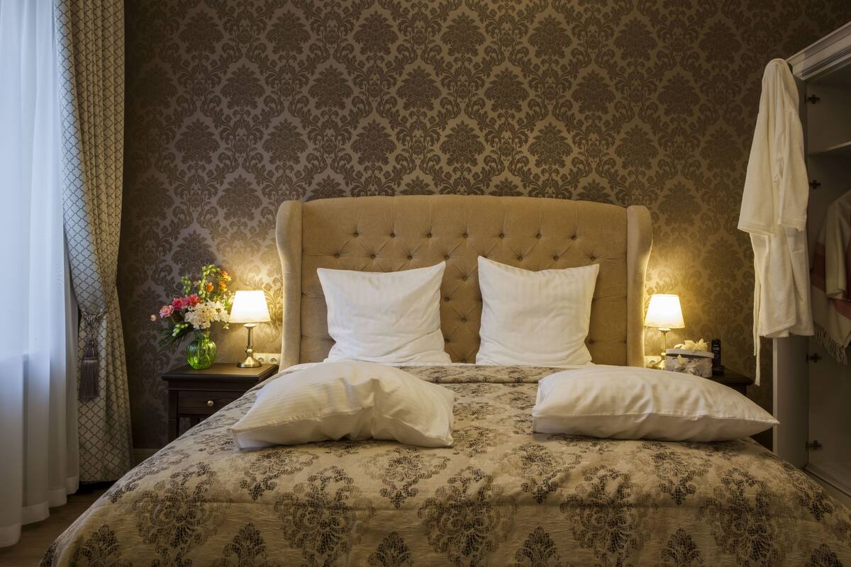 Suite, River View (Alfred fon Vacano) | In-room safe, desk, blackout drapes, soundproofing