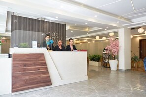 Reception - Hotel Golf View Suites (Gurugram)