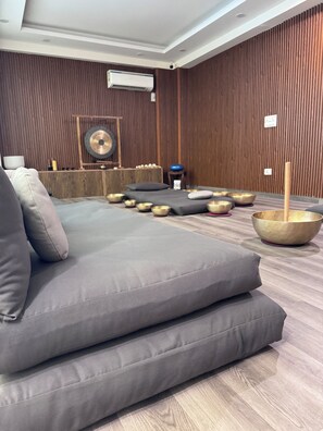 Spa treatment - Hotel Golf View Suites (Gurugram)