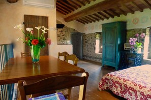 Apartment, 1 Schlafzimmer, Talblick (Baldacchino) | Zimmerausstattung