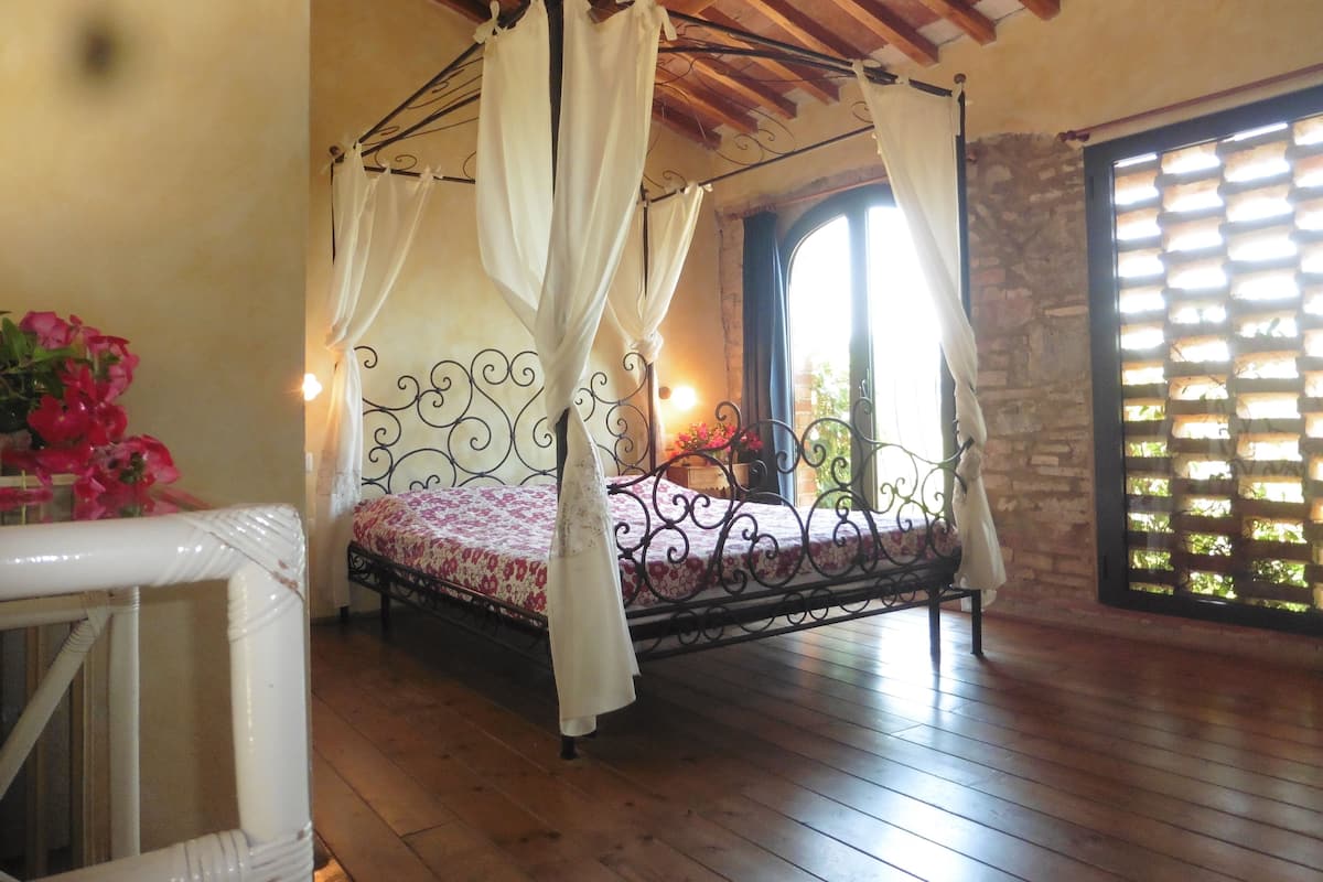 Apartment, 1 Bedroom, Valley View (Fienile) | Free WiFi, bed sheets