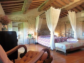 Apartment, 1 Bedroom, Valley View (Imperatrice) | Free WiFi, bed sheets - Agriturismo I Pitti (Serravalle Pistoiese)