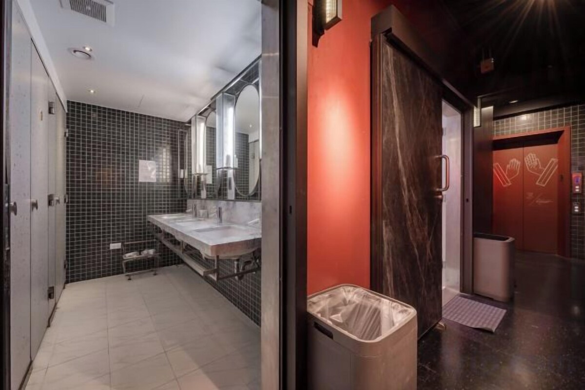 Shower, rainfall showerhead, hair dryer, towels