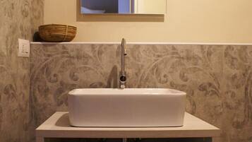 Standard Double Room, 1 King Bed, Private Bathroom | Bathroom sink