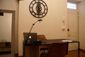 Mostrador de check-in y check-out