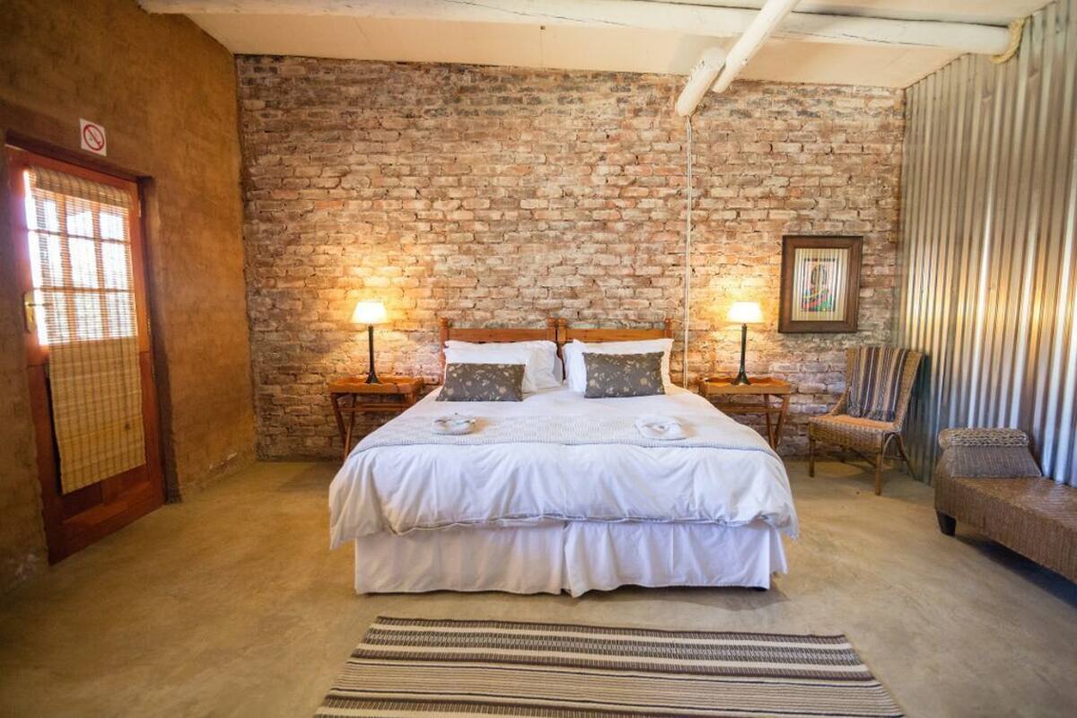 Chalet, Multiple Beds, Accessible, Mountain View | Blackout drapes, bed sheets
